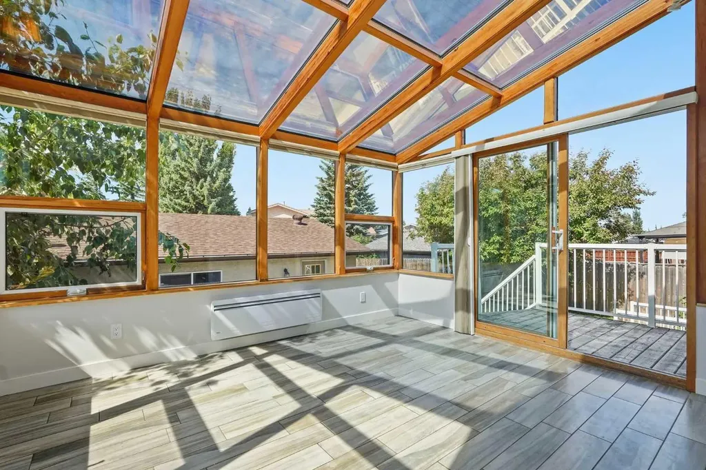 1018 10 Avenue SE High River AB T1V1L3