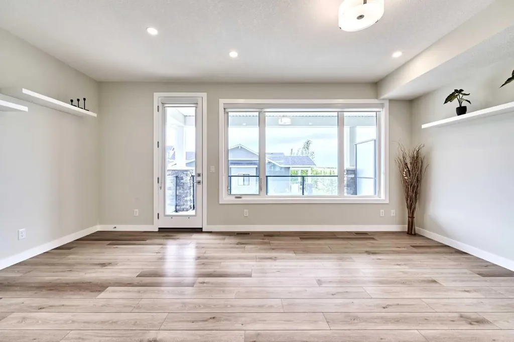 102 Crestridge Common SW Calgary AB T3B 6J5