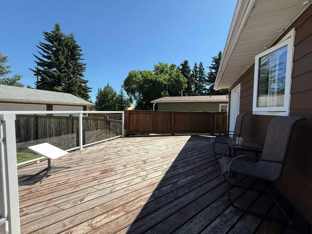 5008 4 Avenue Chauvin AB T0B 0V0
