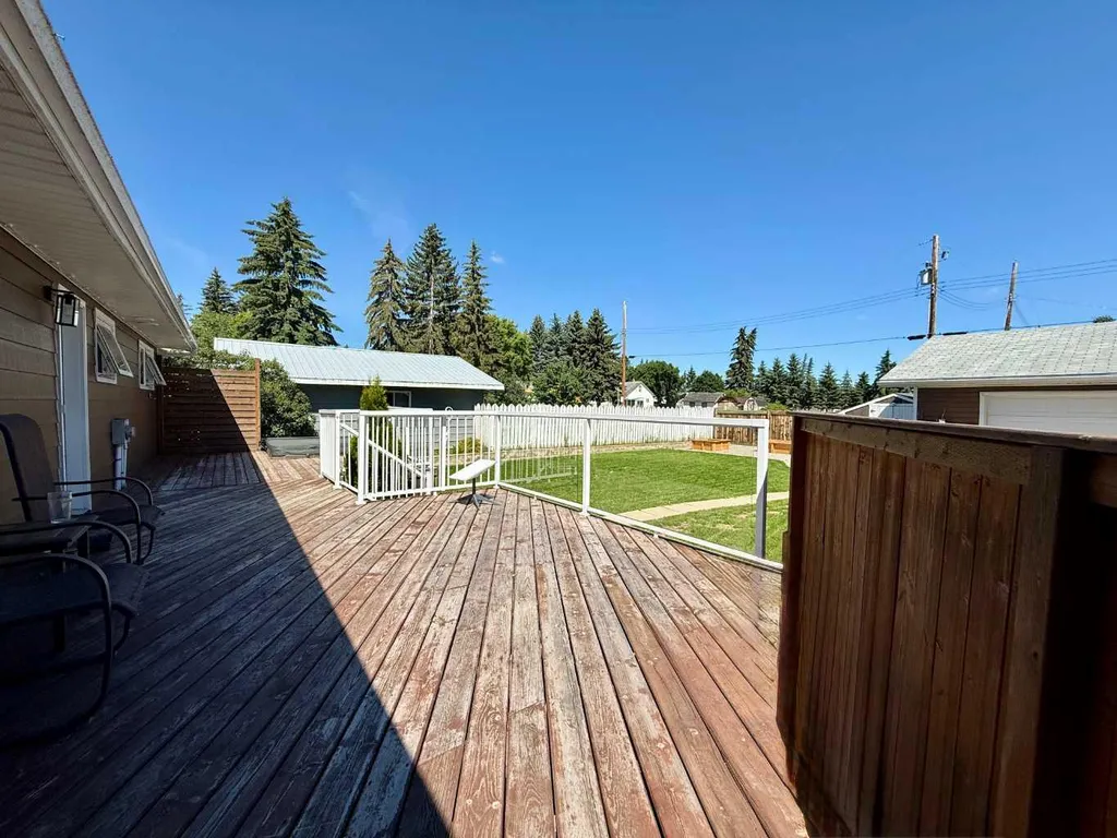 5008 4 Avenue Chauvin AB T0B 0V0