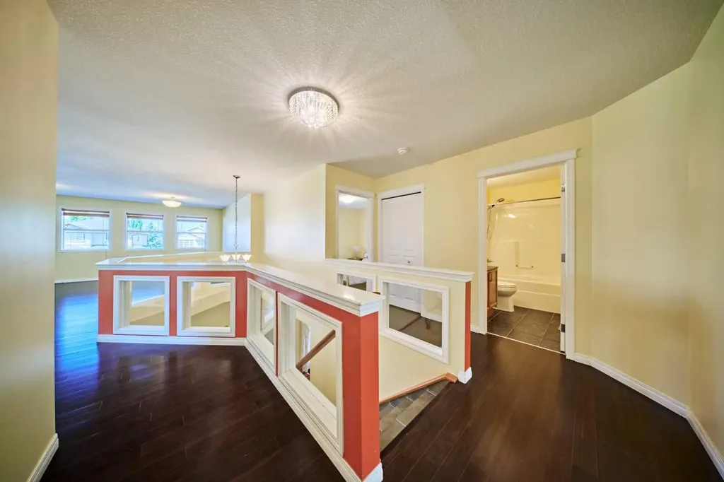 62 Crestmont Drive SW Calgary AB T3B 5X7