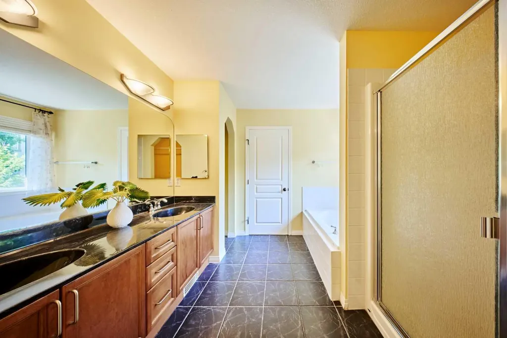 62 Crestmont Drive SW Calgary AB T3B 5X7