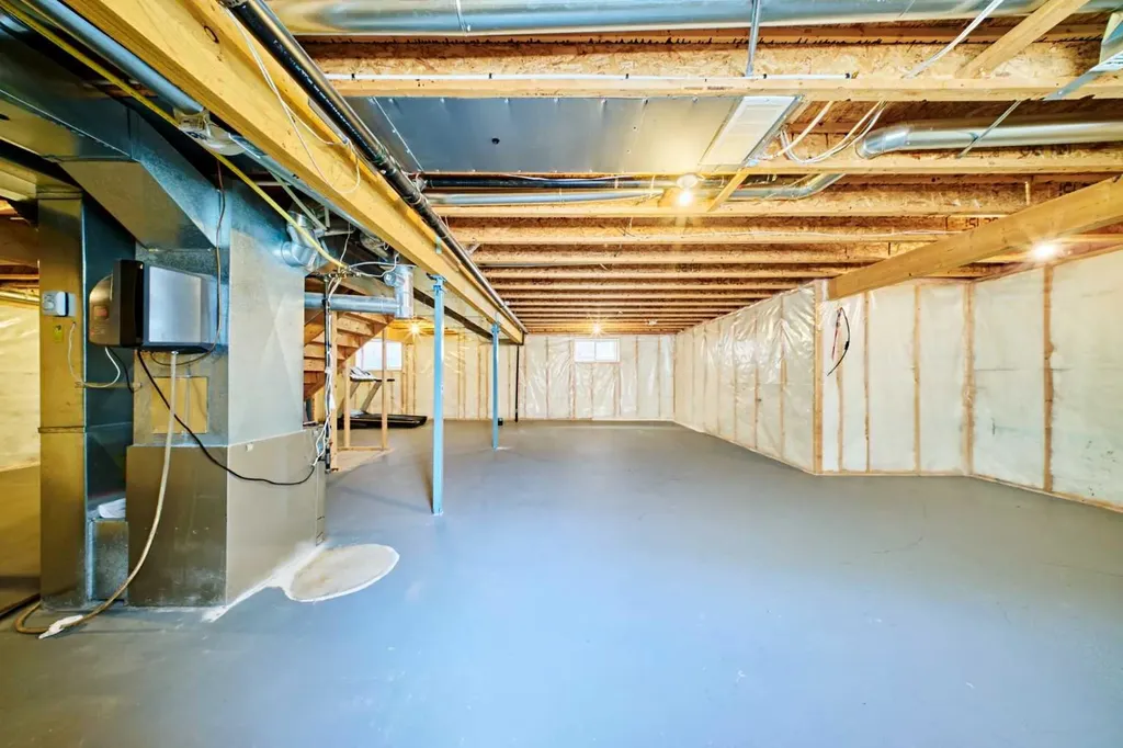 62 Crestmont Drive SW Calgary AB T3B 5X7