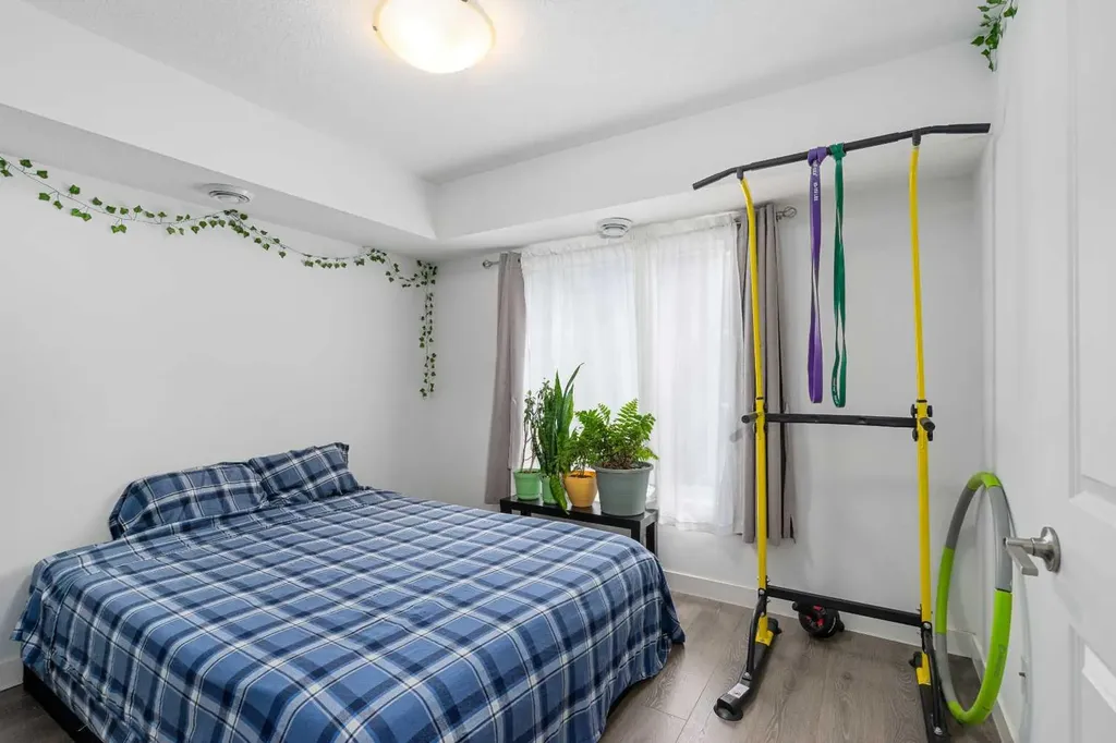 238 Livingston Common NE Calgary AB T3P1K1