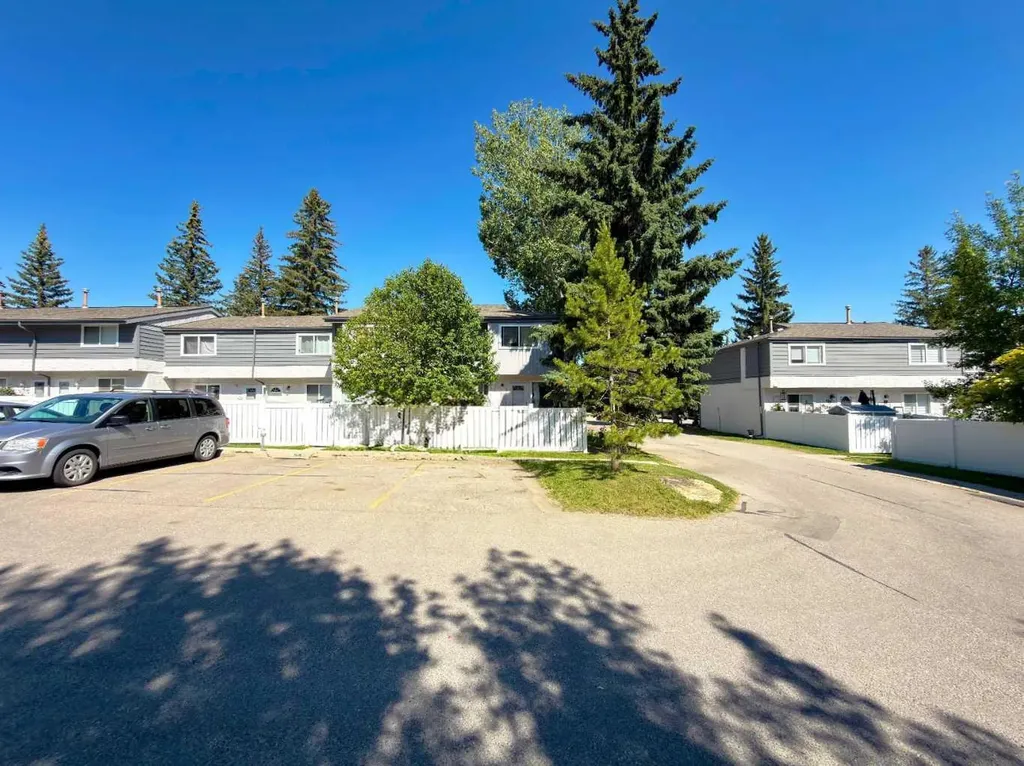 999 Canyon Meadows Drive SW Calgary AB T2W 2S6