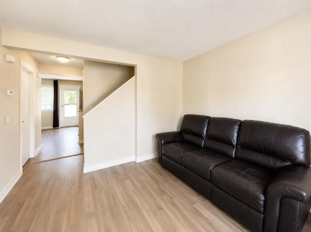 999 Canyon Meadows Drive SW Calgary AB T2W 2S6