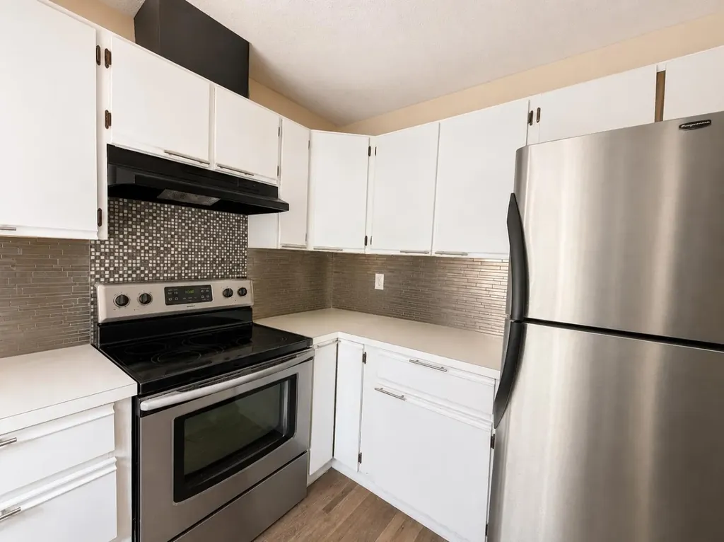 999 Canyon Meadows Drive SW Calgary AB T2W 2S6