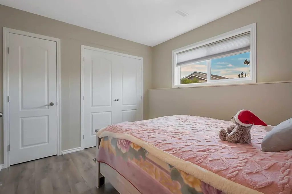 24 Heron Court Penhold AB T4G 0G5