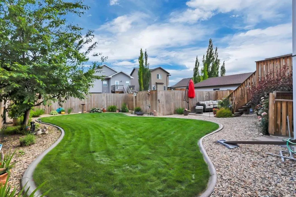 24 Heron Court Penhold AB T4G 0G5