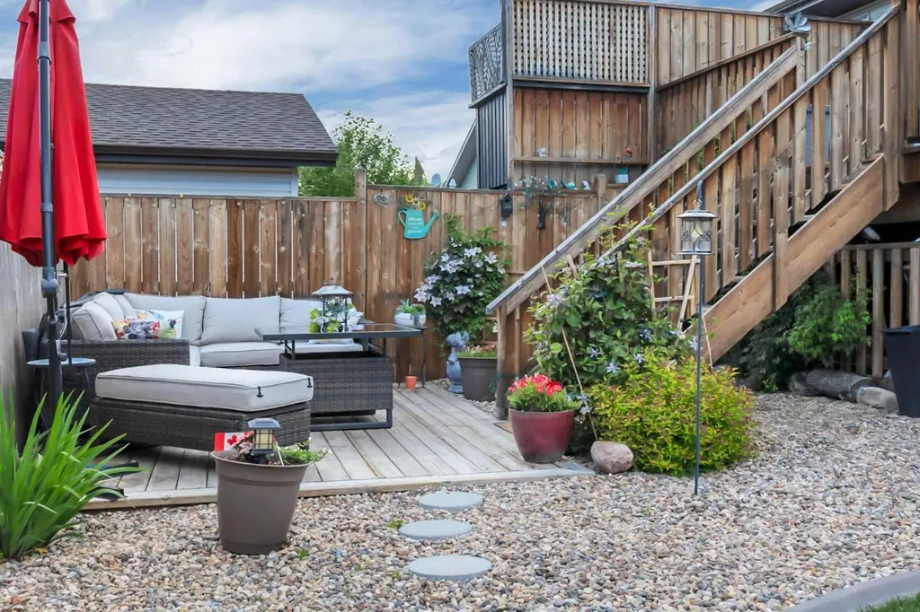 24 Heron Court Penhold AB T4G 0G5