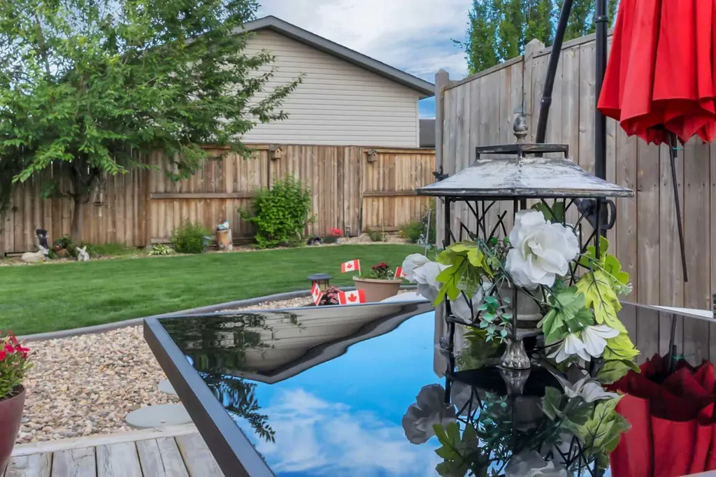 24 Heron Court Penhold AB T4G 0G5