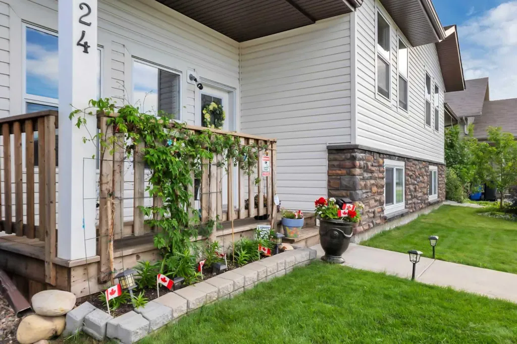 24 Heron Court Penhold AB T4G 0G5
