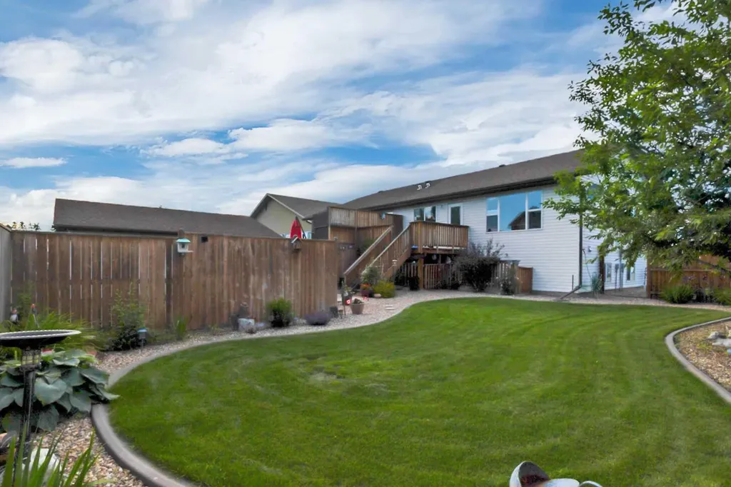 24 Heron Court Penhold AB T4G 0G5