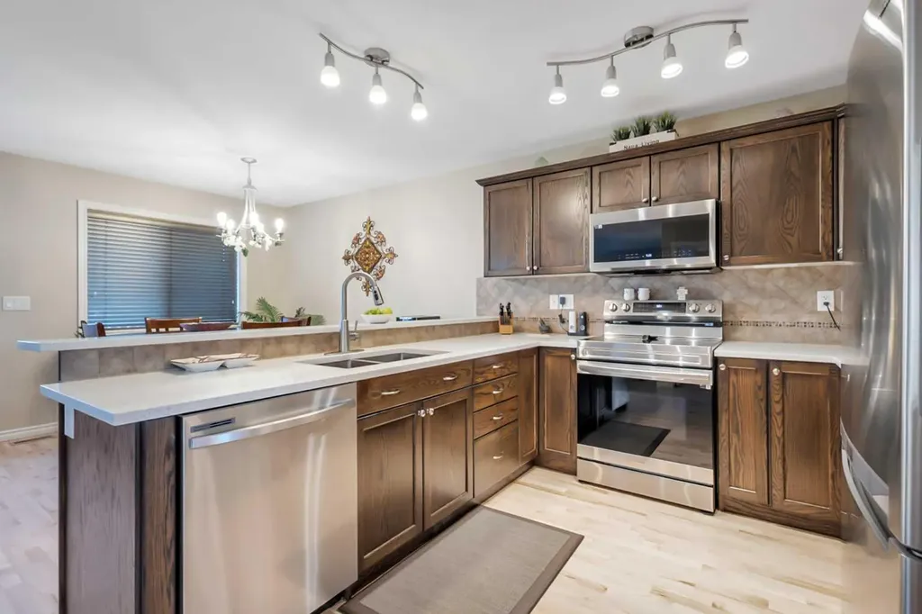 24 Heron Court Penhold AB T4G 0G5