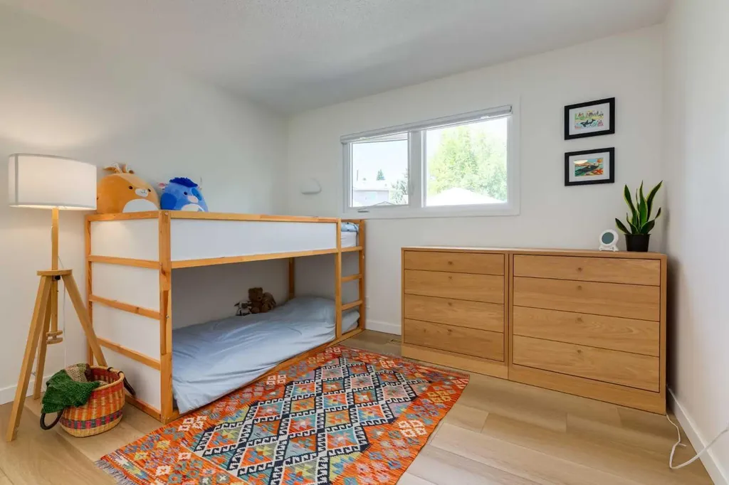 23 Deer Lane Place SE Calgary AB T2J 6B7