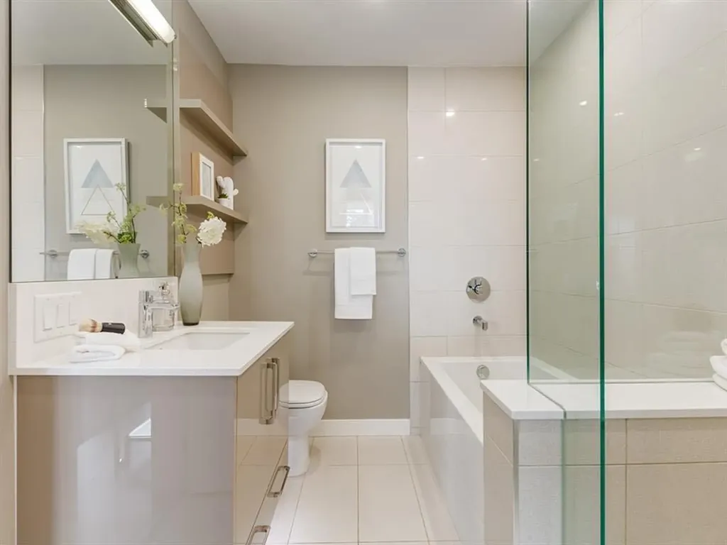 301 10 Street NW Calgary AB T2N 1V5