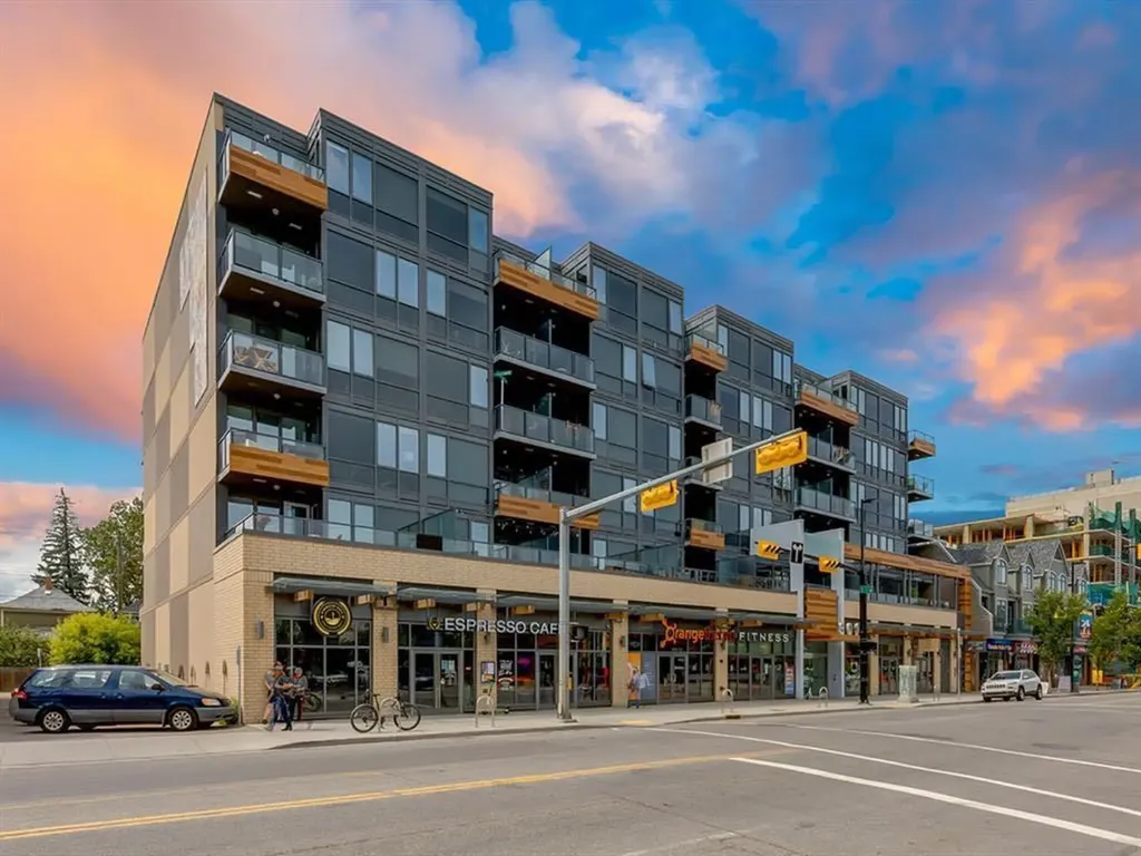 301 10 Street NW Calgary AB T2N 1V5