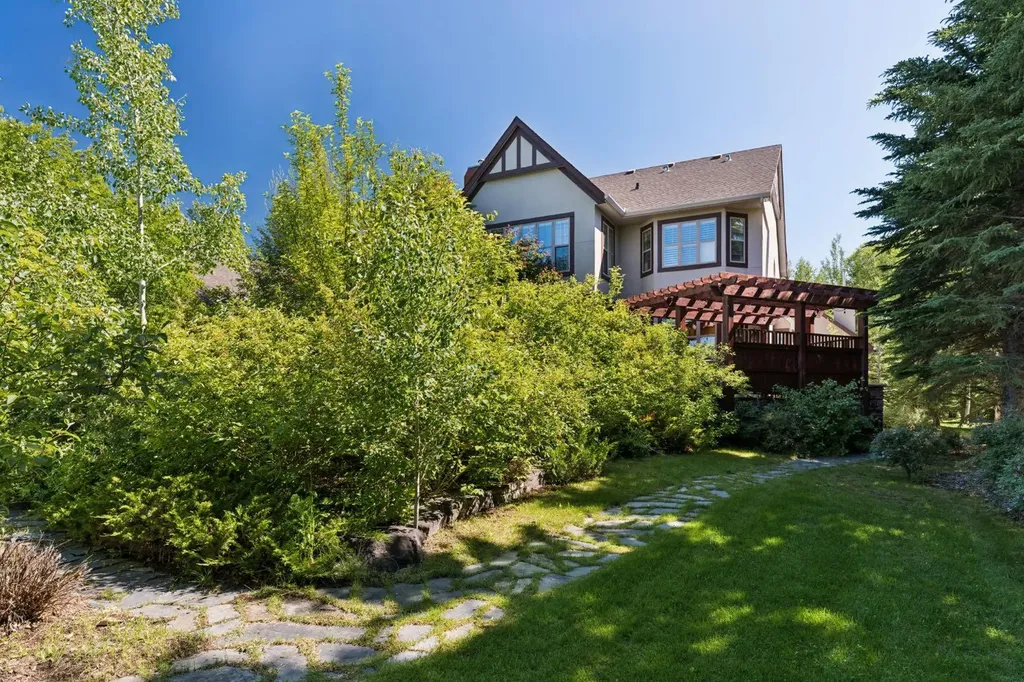 127 Aspen Green Rural Rocky View County AB T3Z 3B9