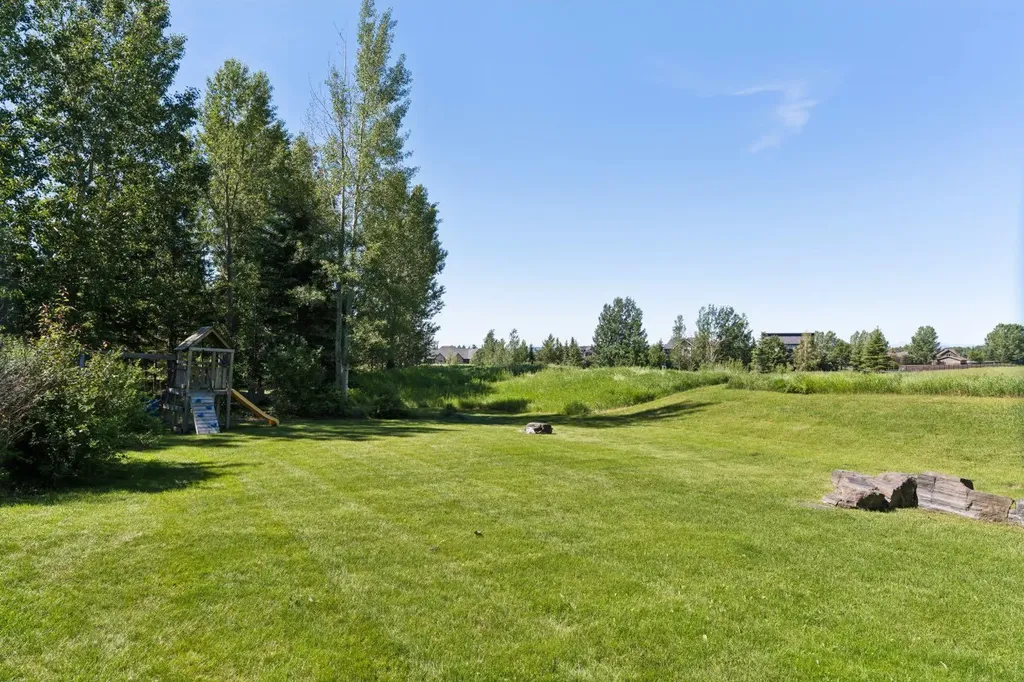 127 Aspen Green Rural Rocky View County AB T3Z 3B9