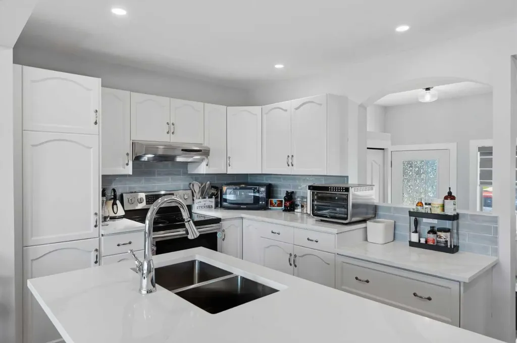 89 Everstone Way SW Calgary AB T2Y 4j6