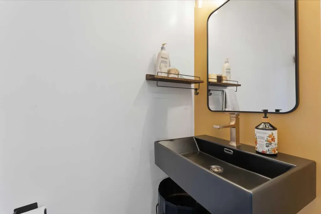 89 Everstone Way SW Calgary AB T2Y 4j6
