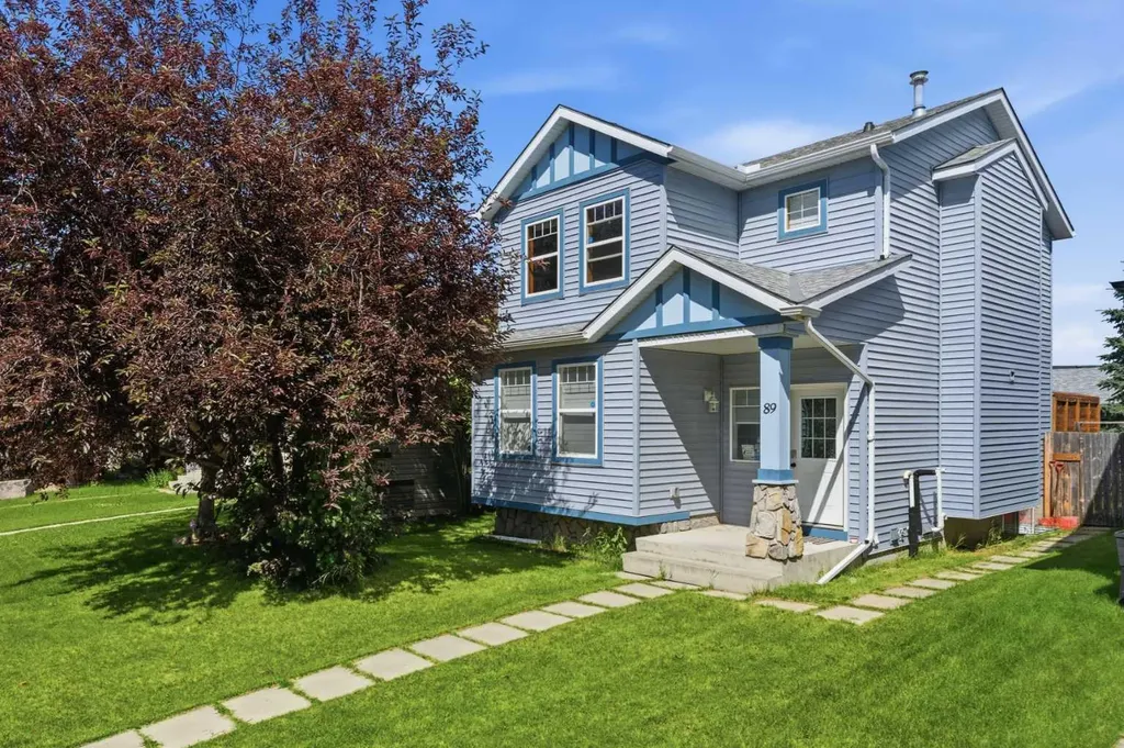 89 Everstone Way SW Calgary AB T2Y 4j6