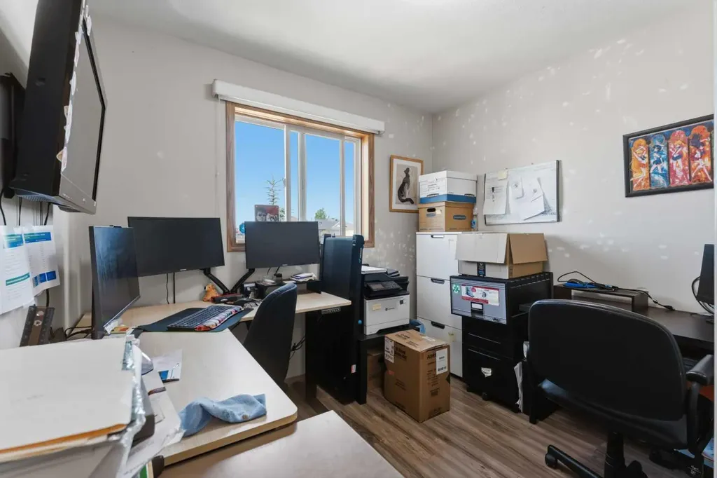 89 Everstone Way SW Calgary AB T2Y 4j6