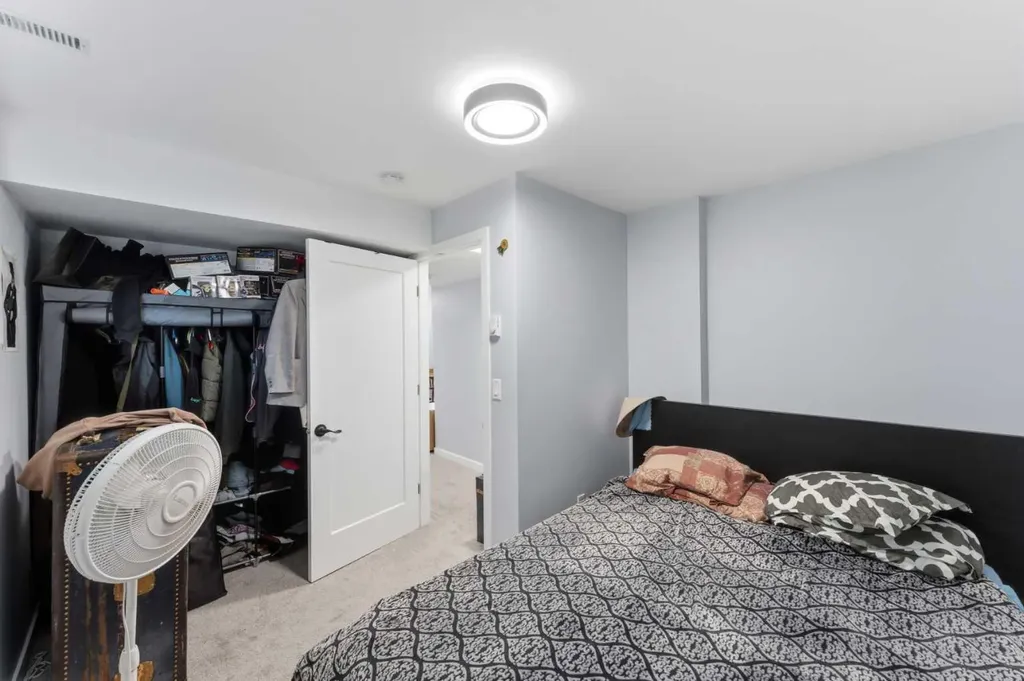 89 Everstone Way SW Calgary AB T2Y 4j6