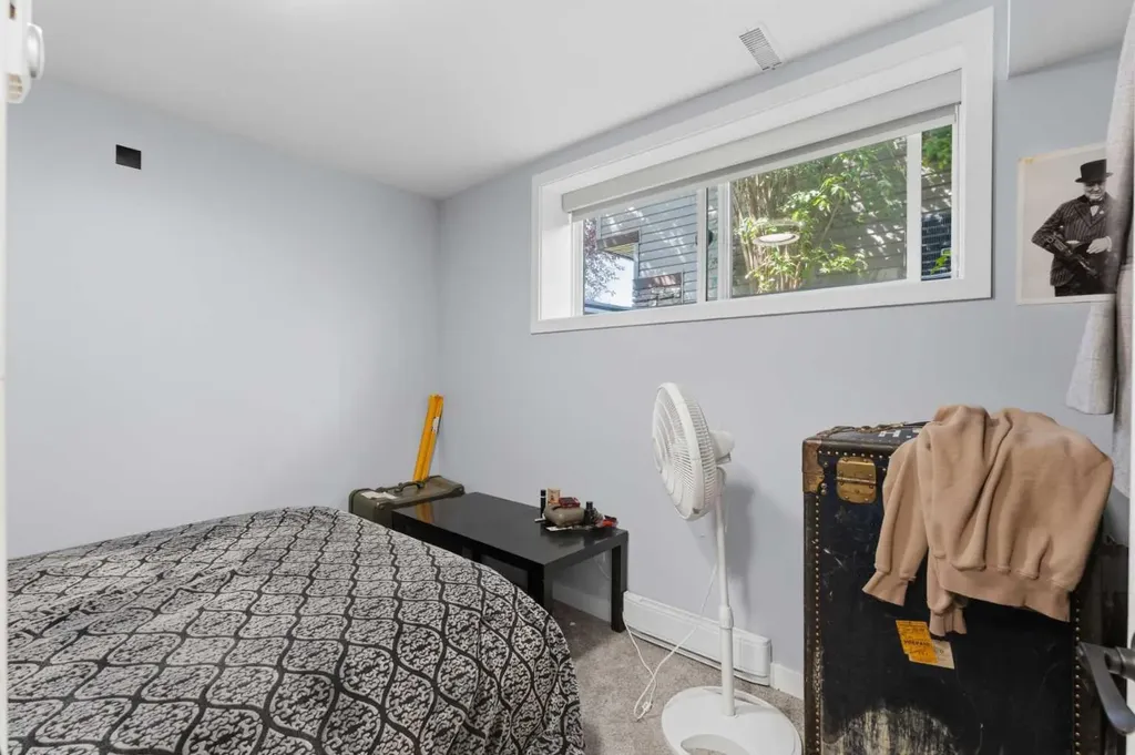 89 Everstone Way SW Calgary AB T2Y 4j6