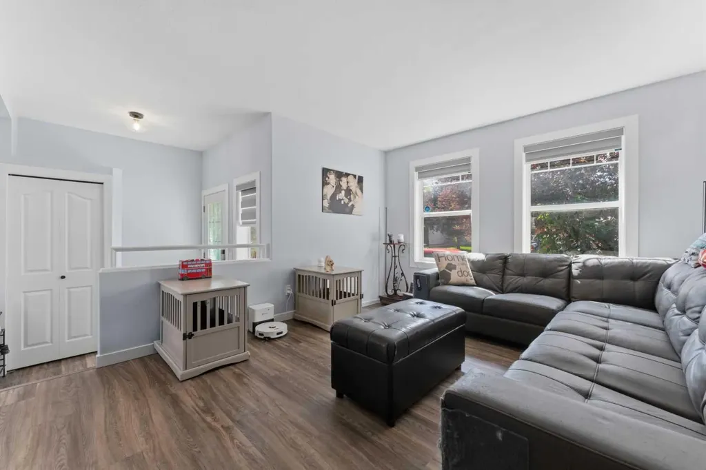 89 Everstone Way SW Calgary AB T2Y 4j6
