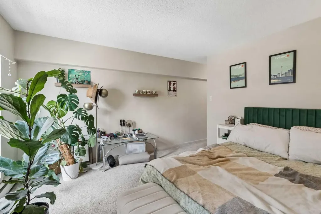 1209 6 Street SW Calgary AB T2R 0Z5