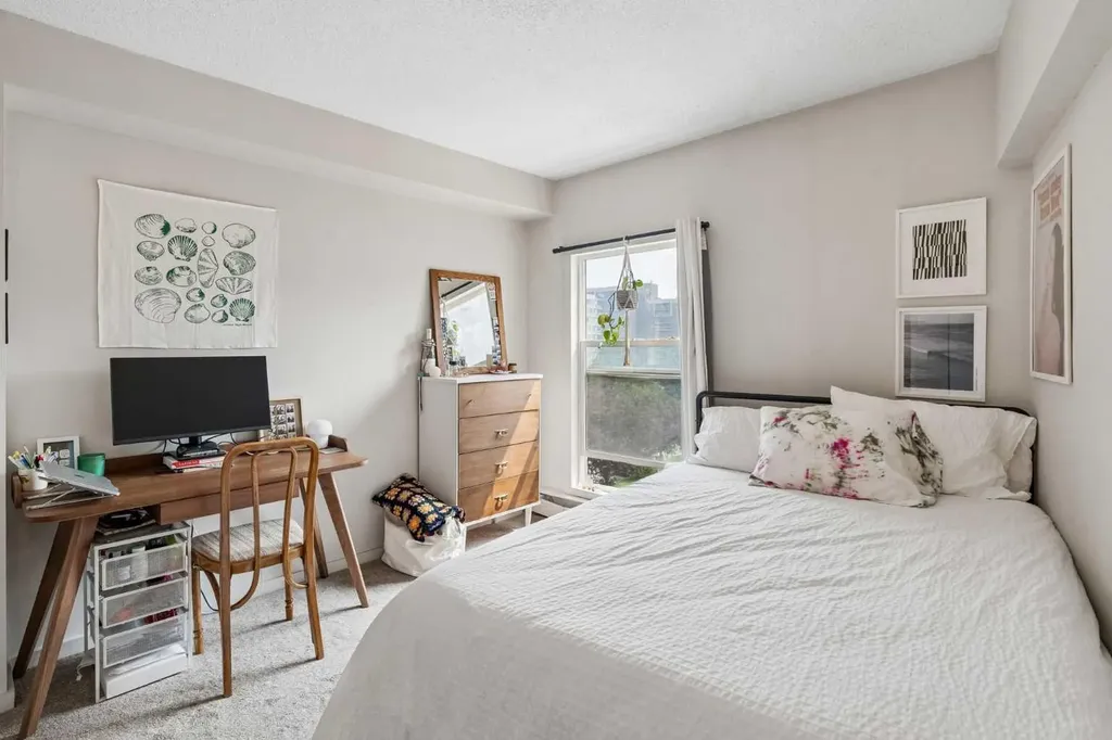 1209 6 Street SW Calgary AB T2R 0Z5