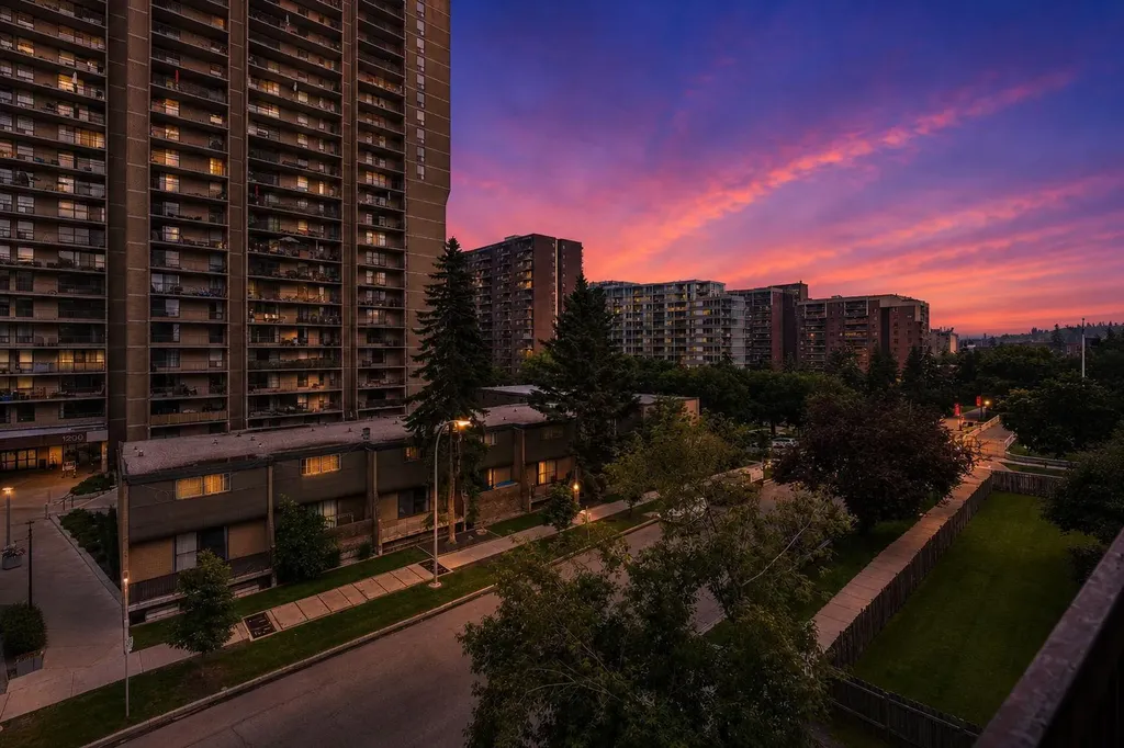 1209 6 Street SW Calgary AB T2R 0Z5