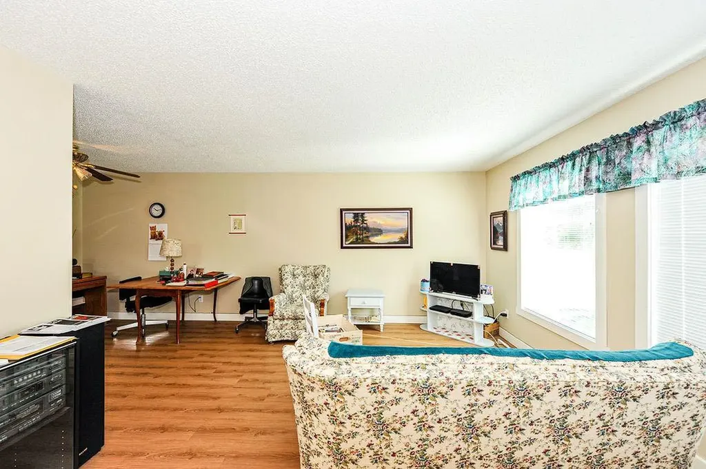 4310A 65 Street Camrose AB T4V 2J5