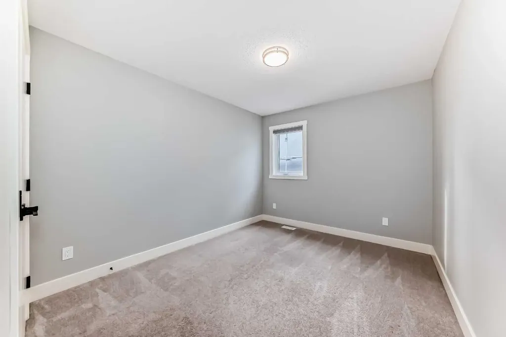 1757 45 Street NW Calgary AB T3B 0P2