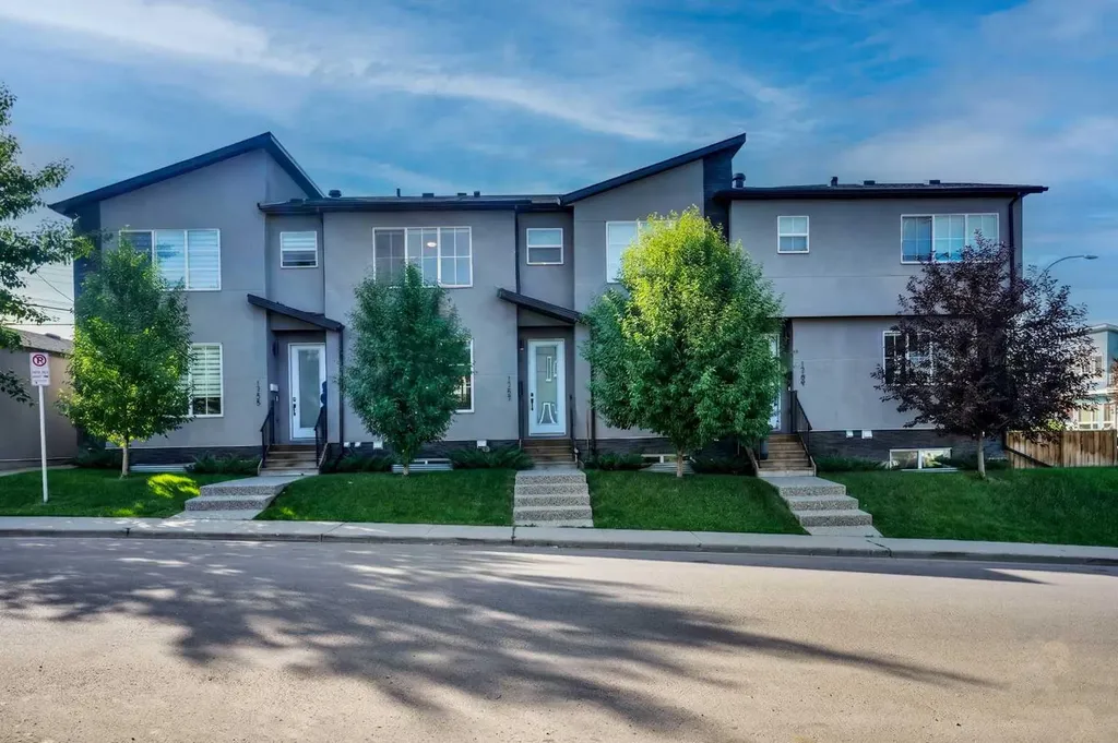 1757 45 Street NW Calgary AB T3B 0P2