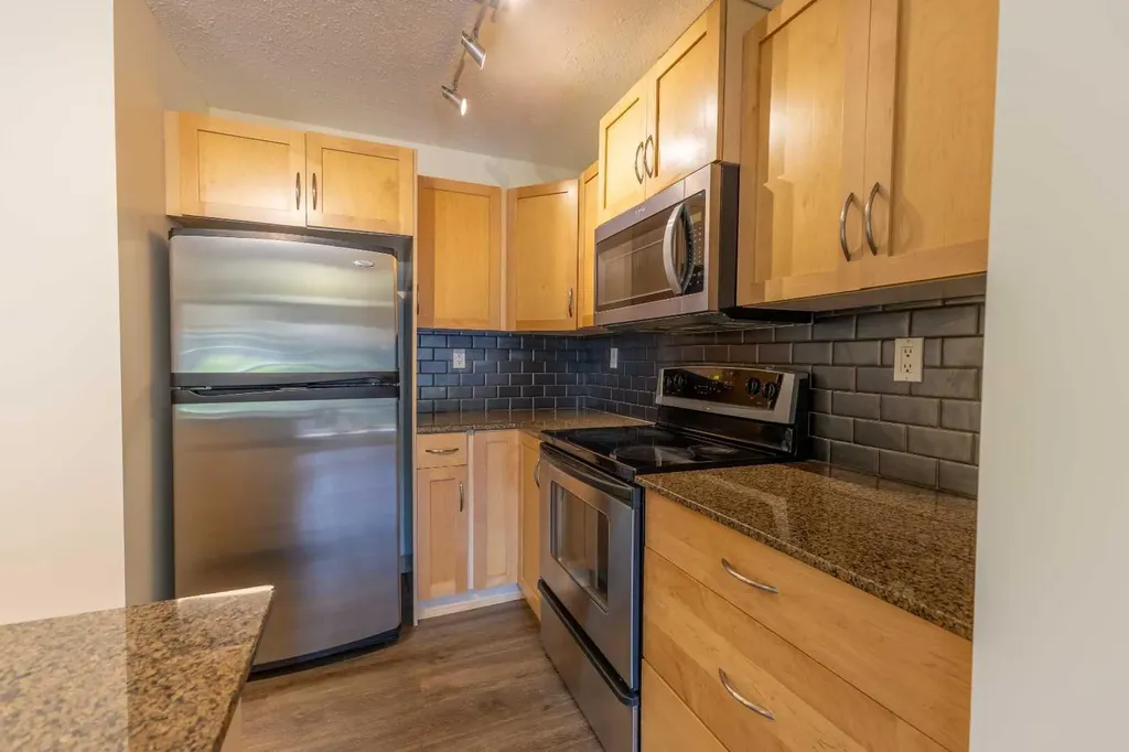 5605 Henwood Street SW Calgary AB T3E 7R1