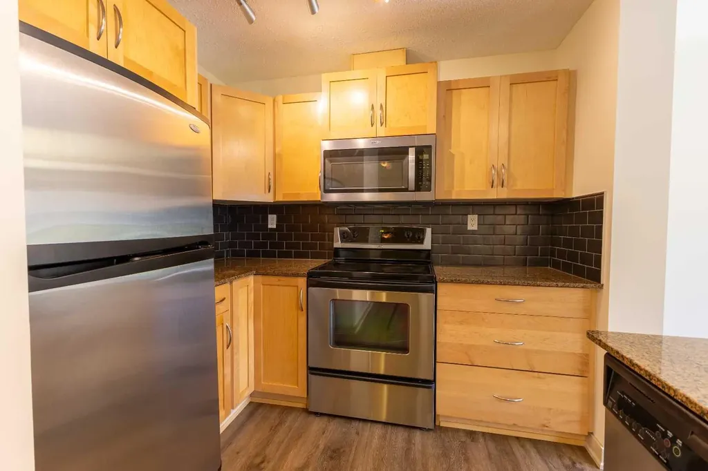 5605 Henwood Street SW Calgary AB T3E 7R1