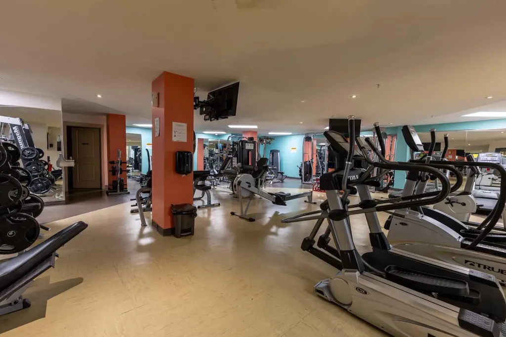 5605 Henwood Street SW Calgary AB T3E 7R1