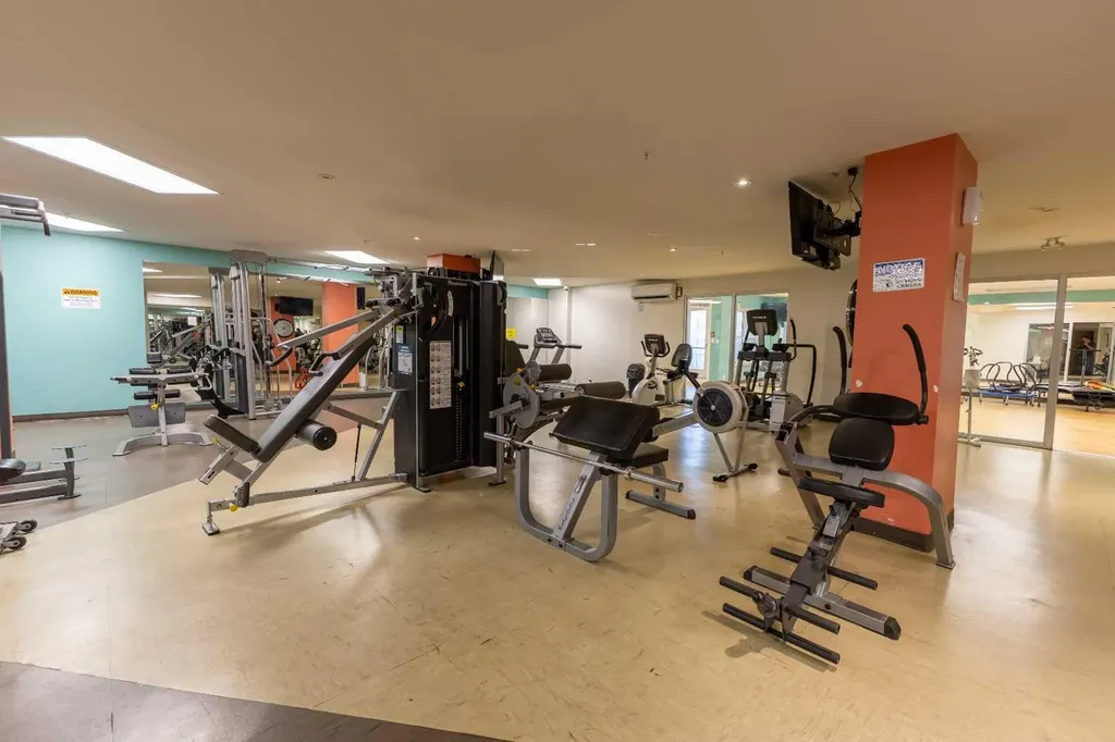 5605 Henwood Street SW Calgary AB T3E 7R1