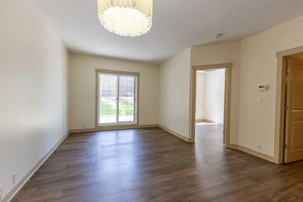 5605 Henwood Street SW Calgary AB T3E 7R1