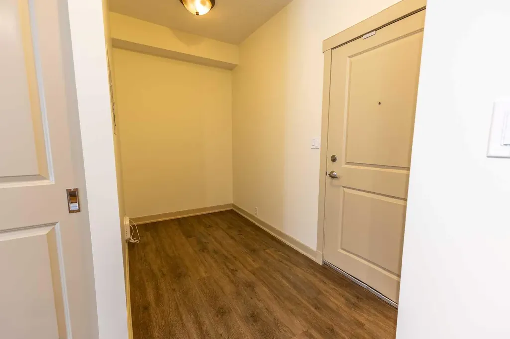 5605 Henwood Street SW Calgary AB T3E 7R1