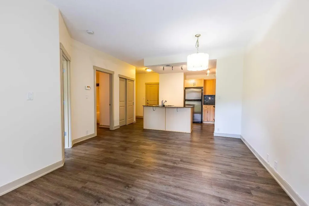 5605 Henwood Street SW Calgary AB T3E 7R1