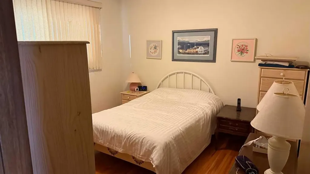 3014, 3016 25 Avenue SW Calgary AB T2E 0K4