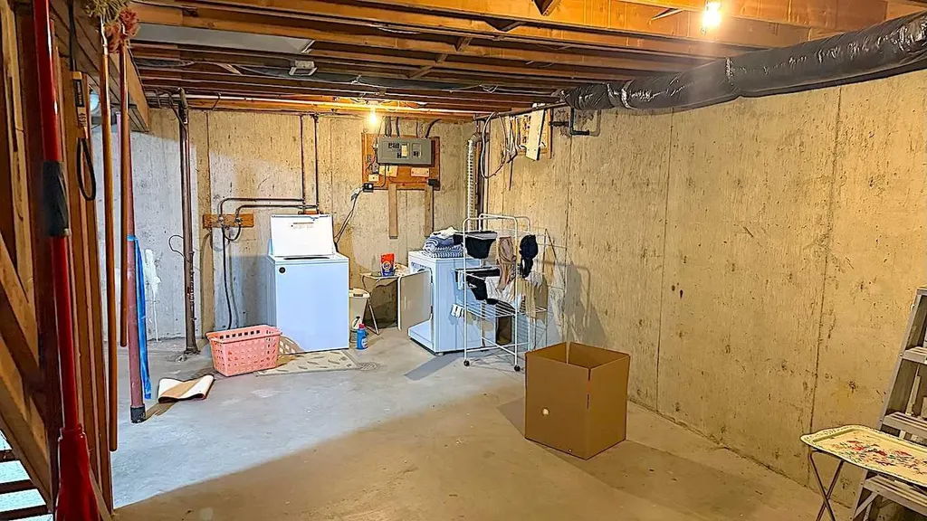 3014, 3016 25 Avenue SW Calgary AB T2E 0K4