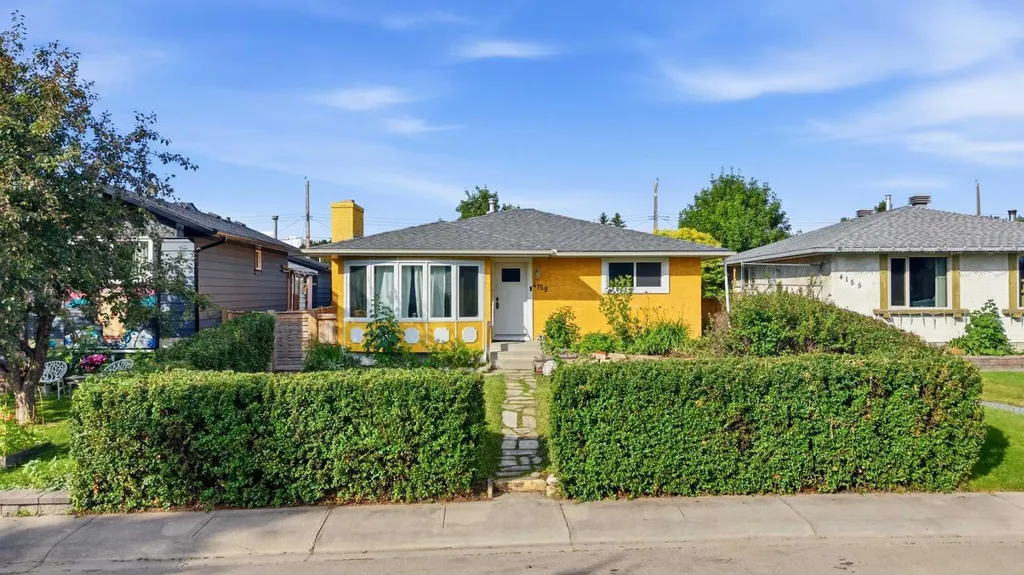 4159 Doverbrook Road SE Calgary AB T2B 1X4