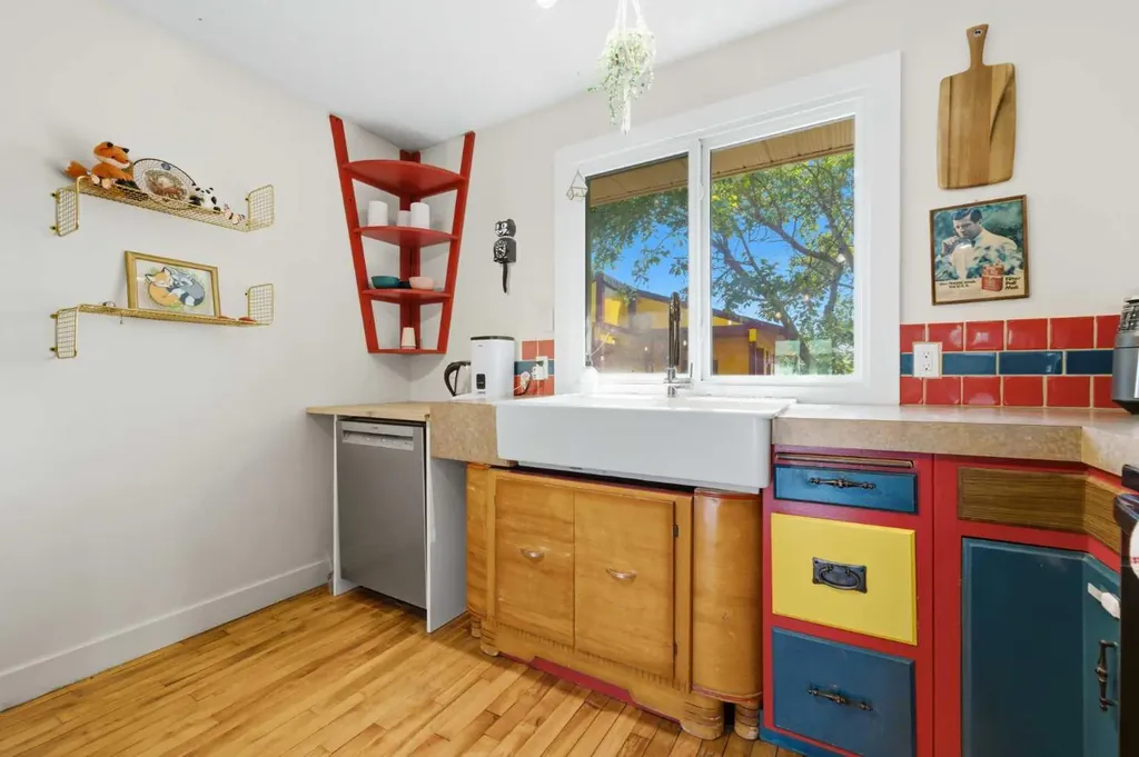 4159 Doverbrook Road SE Calgary AB T2B 1X4