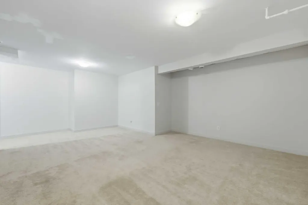 4159 Doverbrook Road SE Calgary AB T2B 1X4
