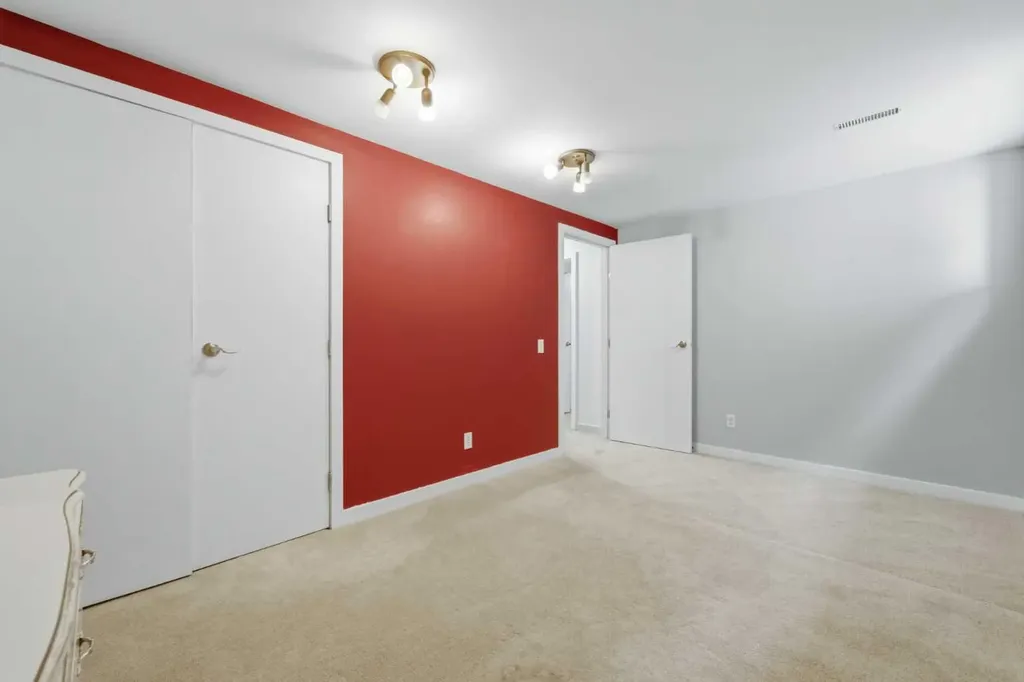 4159 Doverbrook Road SE Calgary AB T2B 1X4
