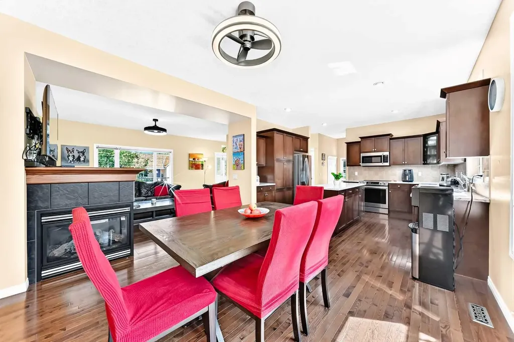 29 Westridge Crescent Okotoks AB T1S 0G7